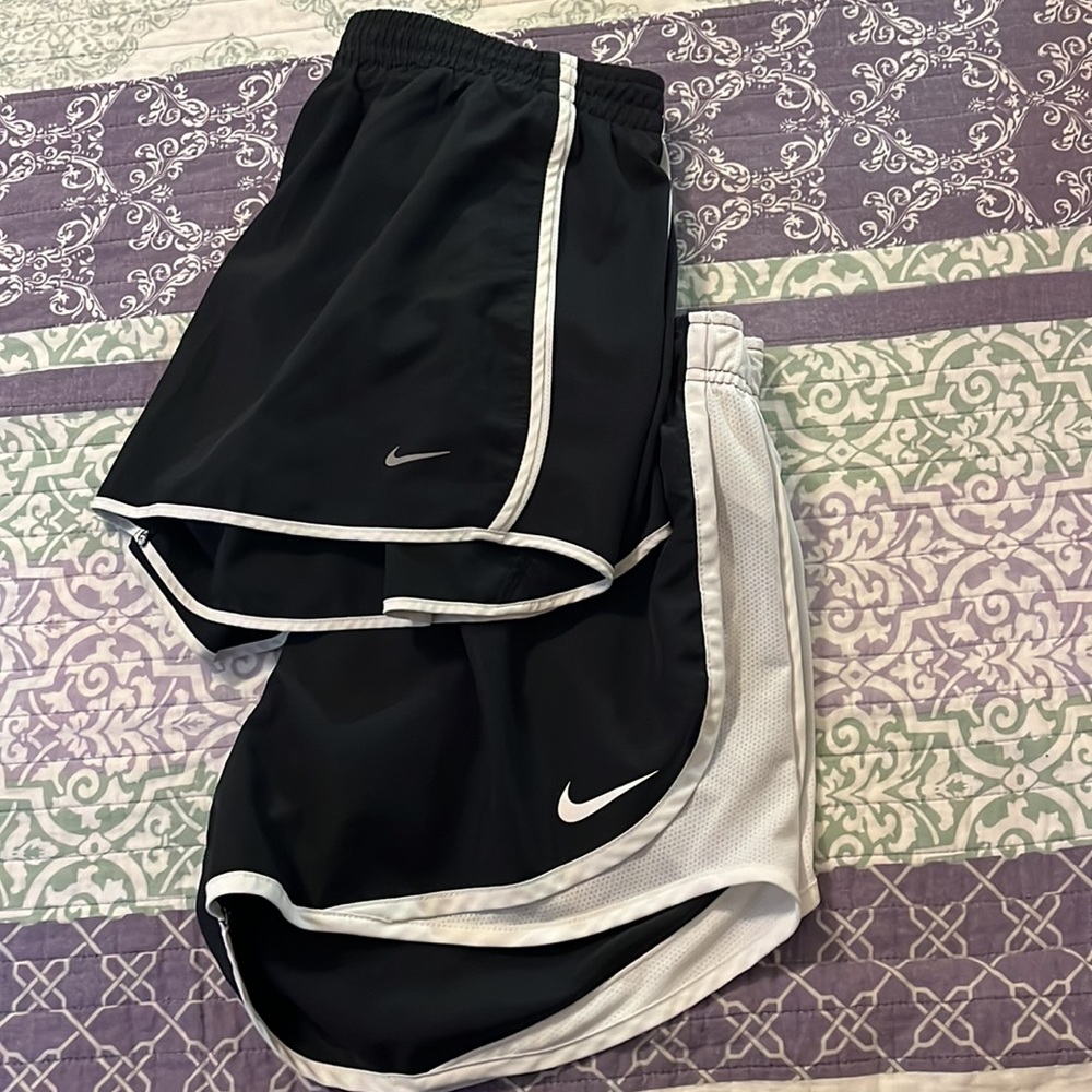 Nike Dri fit 2 pairs of shorts - black - Picture 5 of 5